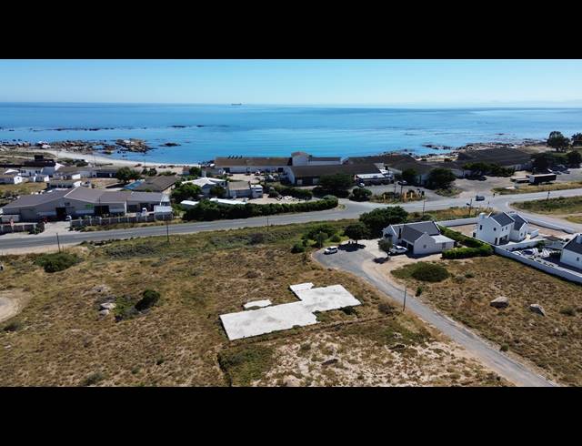 818M² VACANT LAND FOR SALE IN DA GAMA BAY